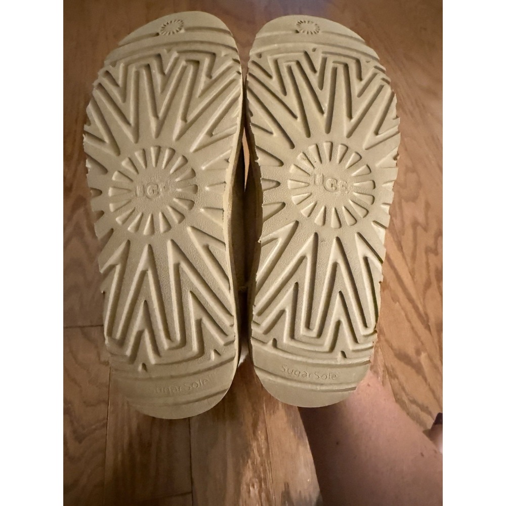 Women's UGG Funkarra Zip Cuffed Cold-Weather Booties Chestnut Size 9 EUC - Picture 7 of 9
